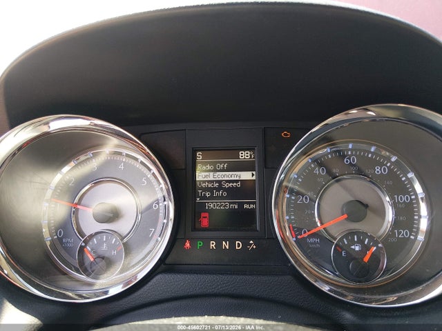 2015 Chrysler Town & Country Touring მანქანა იყიდება აუქციონზე, vin: 2C4RC1BG5FR629962, აუქციონის ნომერი: 45602721