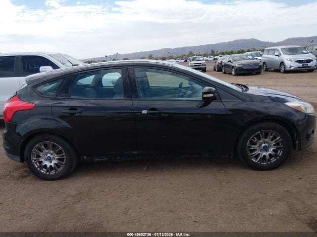 1FADP3K2XEL145233 Ford FOCUS SE