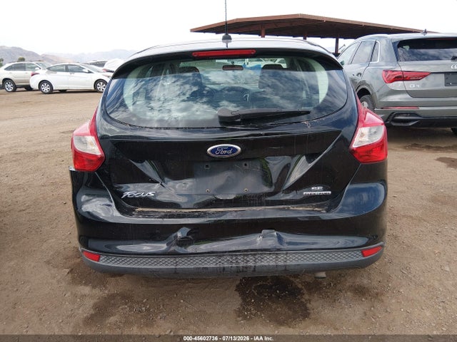1FADP3K2XEL145233 Ford FOCUS SE