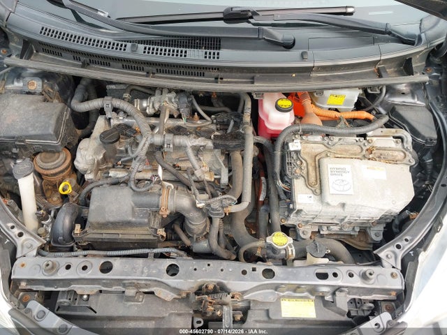 Toyota Prius C Two 2014 JTDKDTB39E1081006 Image 10