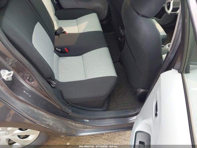 Toyota Prius C Two 2014 JTDKDTB39E1081006 Image 8