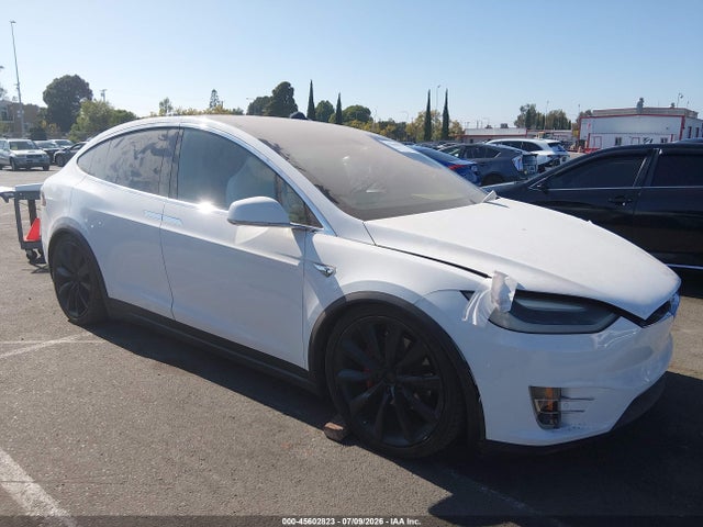 45602823 :رقم المزاد ، 5YJXCAE46GF004833 vin ، 2016 Tesla Model X 60d/p100d/p90d مزاد بيع