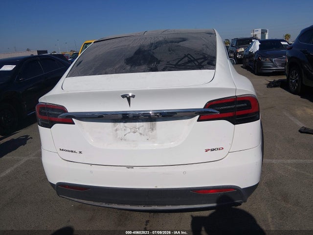 45602823 :رقم المزاد ، 5YJXCAE46GF004833 vin ، 2016 Tesla Model X 60d/p100d/p90d مزاد بيع
