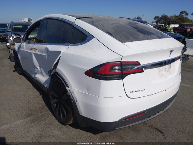 45602823 :رقم المزاد ، 5YJXCAE46GF004833 vin ، 2016 Tesla Model X 60d/p100d/p90d مزاد بيع