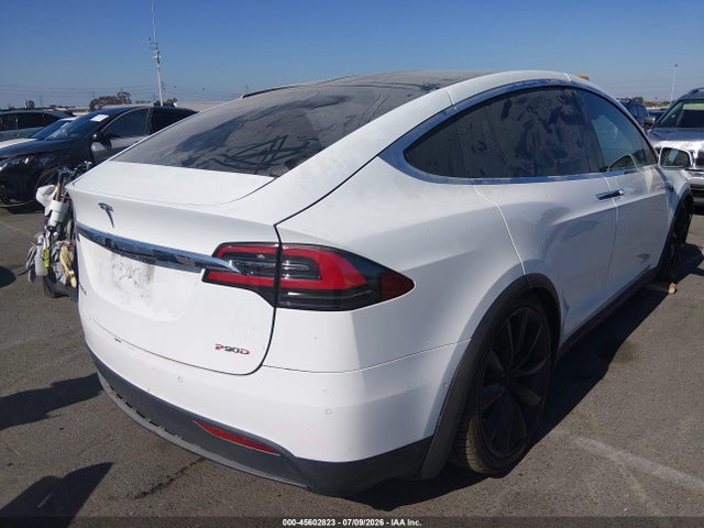 45602823 :رقم المزاد ، 5YJXCAE46GF004833 vin ، 2016 Tesla Model X 60d/p100d/p90d مزاد بيع