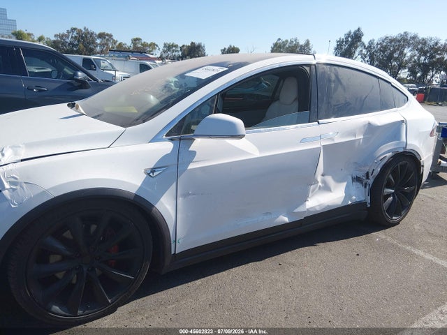 45602823 :رقم المزاد ، 5YJXCAE46GF004833 vin ، 2016 Tesla Model X 60d/p100d/p90d مزاد بيع