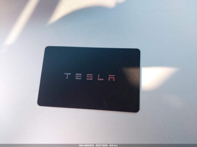 45602828 :رقم المزاد ، 5YJ3E1EAXSF033842 vin ، 2025 Tesla Model 3 مزاد بيع