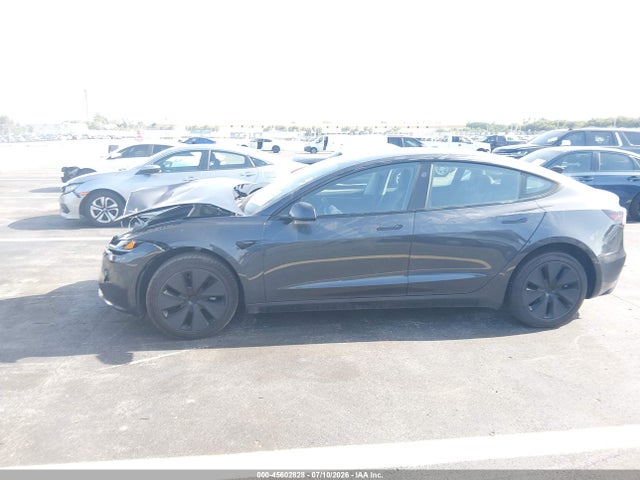 45602828 :رقم المزاد ، 5YJ3E1EAXSF033842 vin ، 2025 Tesla Model 3 مزاد بيع