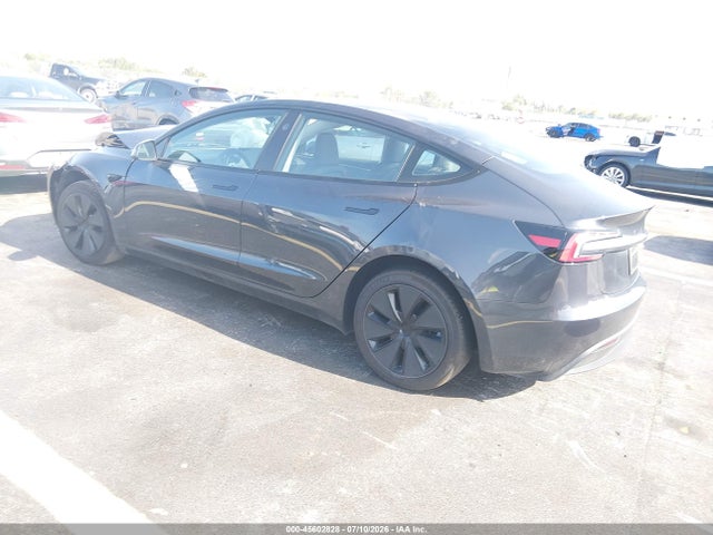45602828 :رقم المزاد ، 5YJ3E1EAXSF033842 vin ، 2025 Tesla Model 3 مزاد بيع