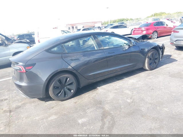 45602828 :رقم المزاد ، 5YJ3E1EAXSF033842 vin ، 2025 Tesla Model 3 مزاد بيع