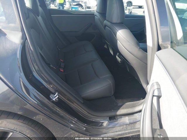 45602828 :رقم المزاد ، 5YJ3E1EAXSF033842 vin ، 2025 Tesla Model 3 مزاد بيع