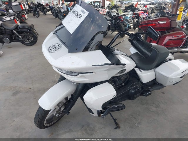 Harley-Davidson FLTRX 2024 1HD1KH71XRB645878 Image 2