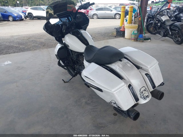 Harley-Davidson FLTRX 2024 1HD1KH71XRB645878 Image 3