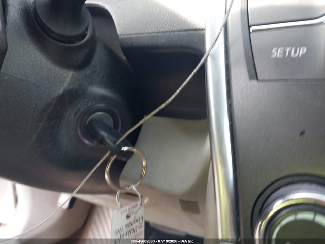 45602860 :رقم المزاد ، 4T1BF1FK6FU098292 vin ، 2015 Toyota Camry Le مزاد بيع
