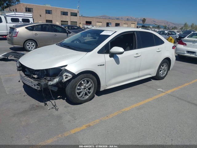 Toyota Corolla Hybrid Le 2020 JTDEBRBE7LJ009659 Image 2