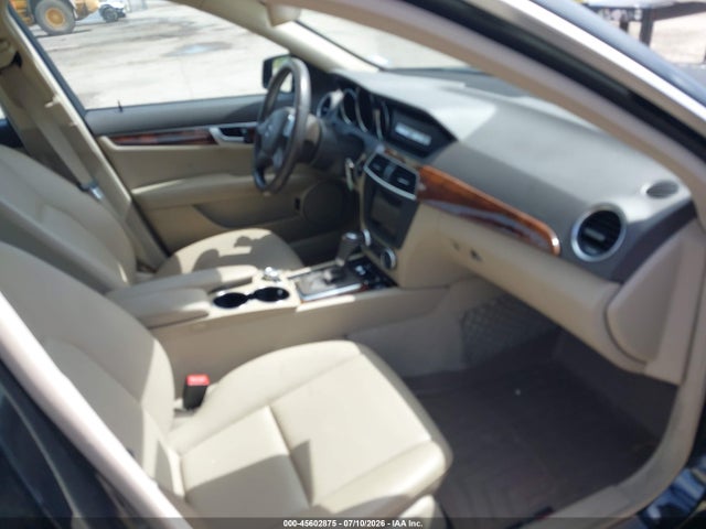 Aukcja sprzedaży 2012 Mercedes-benz C 250 Luxury, vin: WDDGF4HB3CR223505, numer aukcji: 45602875