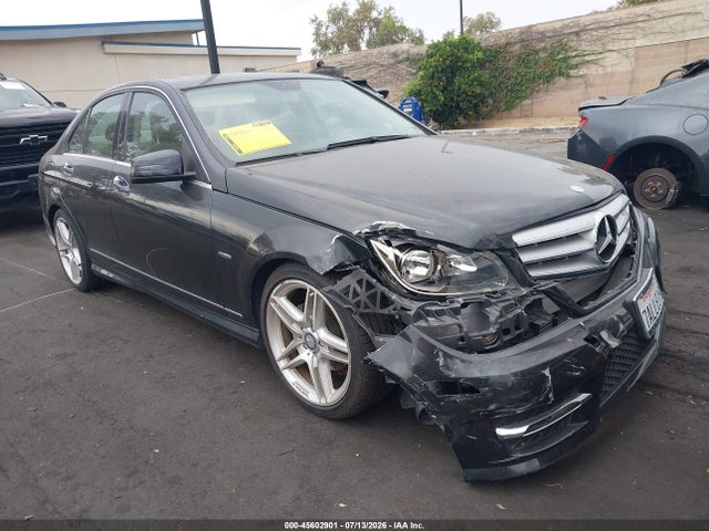 2012 Mercedes-benz C 250 Sport მანქანა იყიდება აუქციონზე, vin: WDDGF4HB7CR228805, აუქციონის ნომერი: 45602901