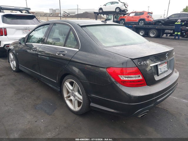 2012 Mercedes-benz C 250 Sport მანქანა იყიდება აუქციონზე, vin: WDDGF4HB7CR228805, აუქციონის ნომერი: 45602901