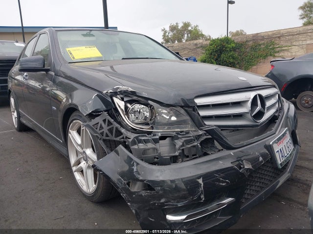 2012 Mercedes-benz C 250 Sport მანქანა იყიდება აუქციონზე, vin: WDDGF4HB7CR228805, აუქციონის ნომერი: 45602901