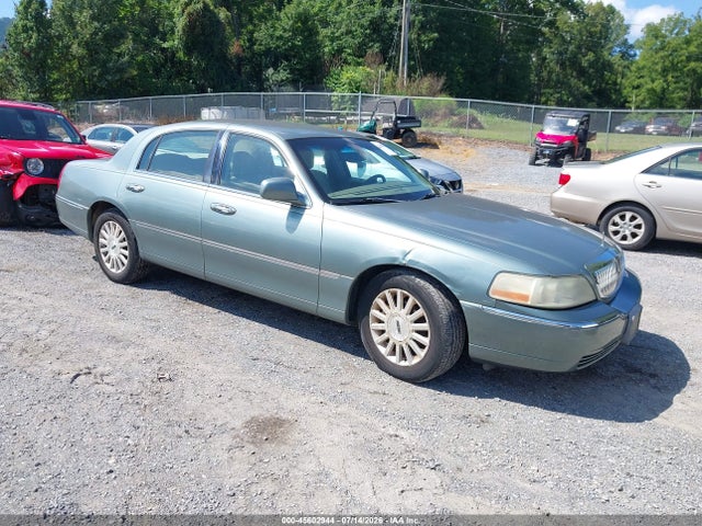 Продаж на аукціоні авто 2004 Lincoln Town Car Signature, vin: 1LNHM81W84Y606805, номер лоту: 45602944