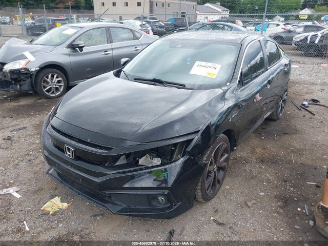 Honda Civic Sport 2019 2HGFC2F82KH518427 Image 2