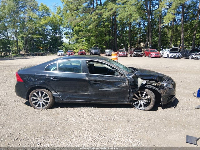 Продаж на аукціоні авто 2017 Volvo S60 Inscription T5, vin: LYV402HK9HB137682, номер лоту: 45602986