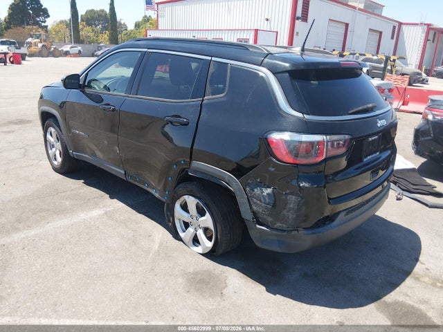 3C4NJCBBXJT466607 Jeep Compass Latitude Fwd