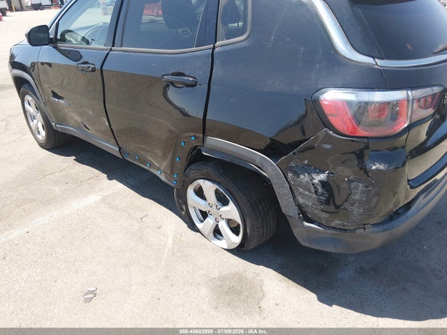 3C4NJCBBXJT466607 Jeep Compass Latitude Fwd