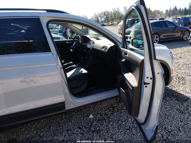 3VV2B7AX3KM054692 Volkswagen Tiguan 2.0t Se/2.0t Sel/2.0t Sel R-line/2.0t Sel R-line Black