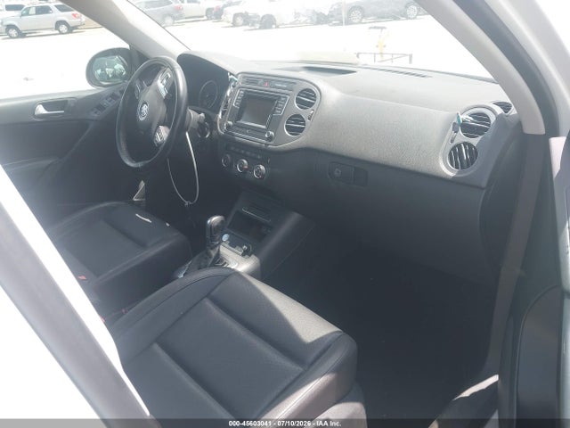 2016 Volkswagen Tiguan S მანქანა იყიდება აუქციონზე, vin: WVGAV7AX6GW559369, აუქციონის ნომერი: 45603041