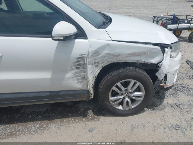 2016 Volkswagen Tiguan S მანქანა იყიდება აუქციონზე, vin: WVGAV7AX6GW559369, აუქციონის ნომერი: 45603041