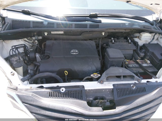 45603057 :رقم المزاد ، 5TDKK3DC4DS403720 vin ، 2013 Toyota Sienna Le V6 8 Passenger مزاد بيع