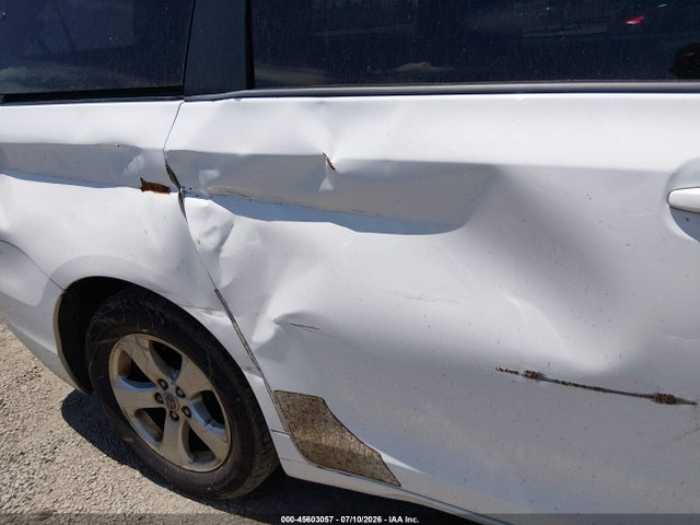 45603057 :رقم المزاد ، 5TDKK3DC4DS403720 vin ، 2013 Toyota Sienna Le V6 8 Passenger مزاد بيع