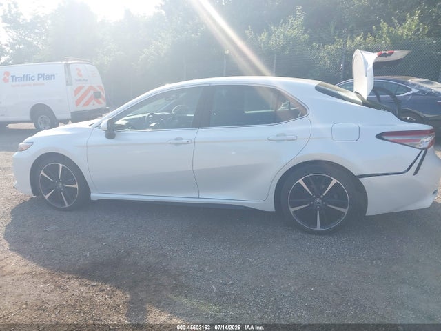 4T1B61HK5JU070232 Toyota CAMRY XSE