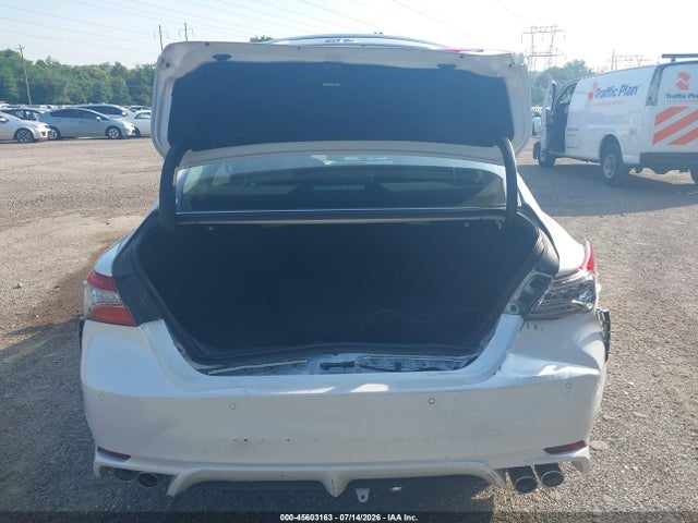 4T1B61HK5JU070232 Toyota CAMRY XSE