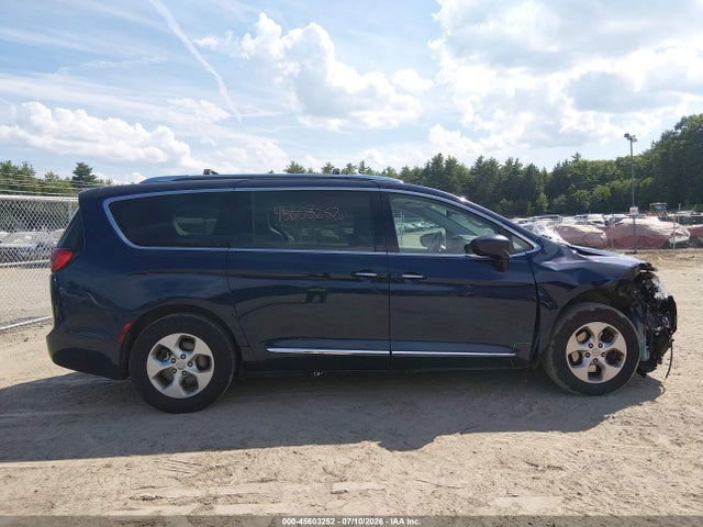 Aukcja sprzedaży 2017 Chrysler Pacifica Touring-l Plus, vin: 2C4RC1EG8HR556004, numer aukcji: 45603252