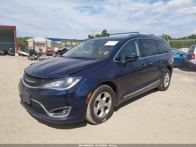 Aukcja sprzedaży 2017 Chrysler Pacifica Touring-l Plus, vin: 2C4RC1EG8HR556004, numer aukcji: 45603252