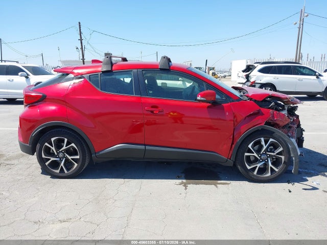 JTNKHMBX7L1077235 Toyota C-HR XLE