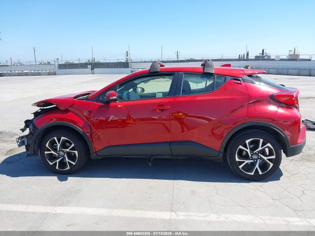 JTNKHMBX7L1077235 Toyota C-HR XLE