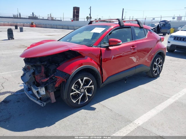 JTNKHMBX7L1077235 Toyota C-HR XLE