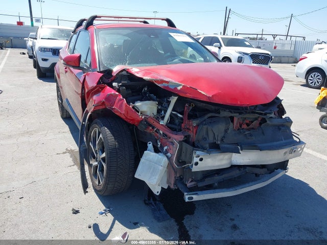 JTNKHMBX7L1077235 Toyota C-HR XLE
