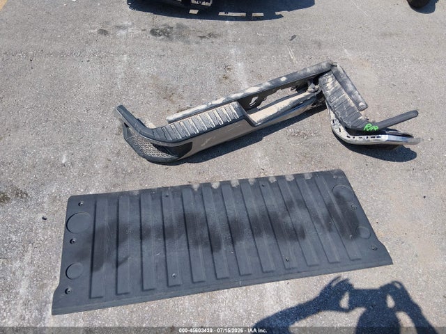 3GCUYDED1LG236590 Chevrolet Silverado 1500 4wd Short Bed Lt