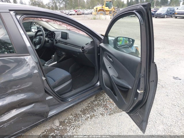 Продажа на аукционе авто 2016 Scion Ia, vin: 3MYDLBZV1GY117137, номер лота: 45603463