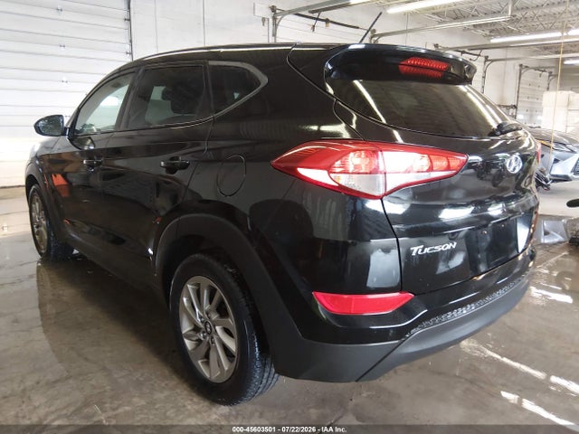 Hyundai TUCSON SE 2018 KM8J2CA44JU655799 Image 3
