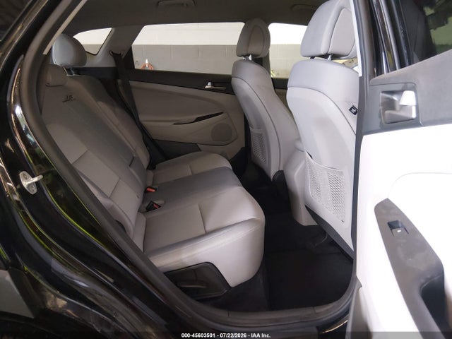 Hyundai TUCSON SE 2018 KM8J2CA44JU655799 Image 8