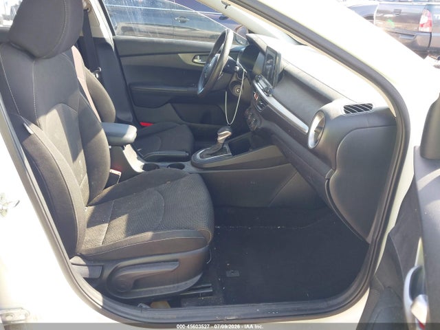 2020 Kia Forte Lxs მანქანა იყიდება აუქციონზე, vin: 3KPF24AD1LE175429, აუქციონის ნომერი: 45603527