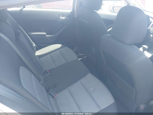 KNAFX5A82F5327452 KIA FORTE EX