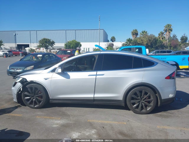 Tesla Model X 75d/p100d/p90d 2016 5YJXCBE41GF001294 Image 14