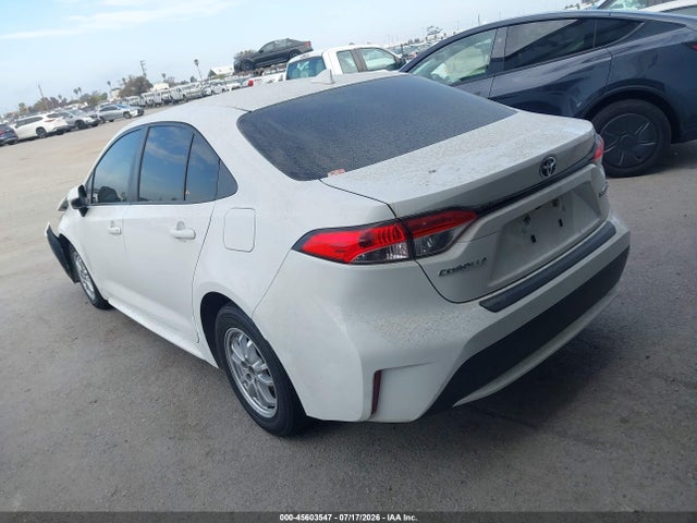 Toyota Corolla Hybrid Le 2022 JTDEAMDE9NJ038165 Image 3