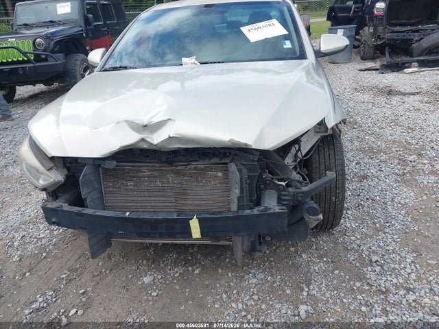 KMHD74LF7HU352870 Hyundai ELANTRA SE